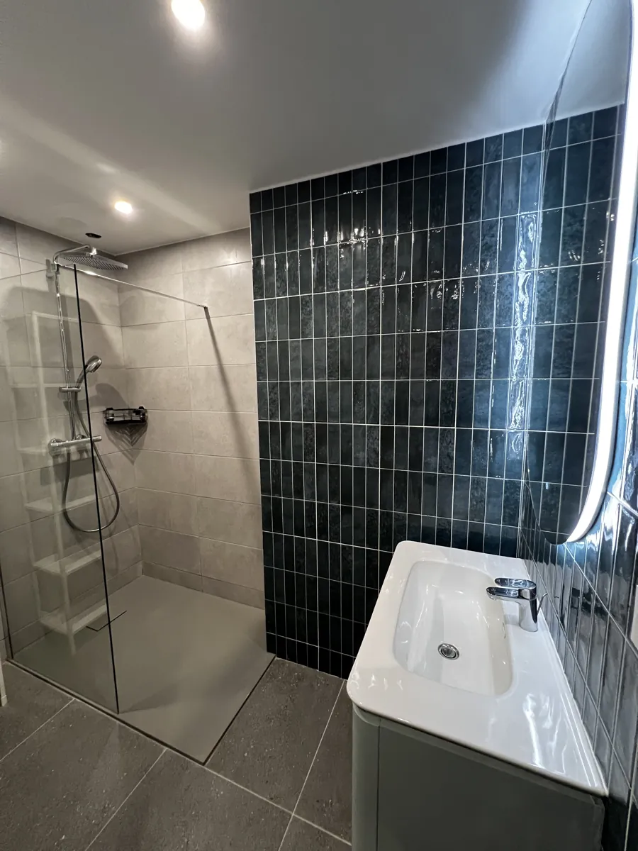 Salle de bain commune